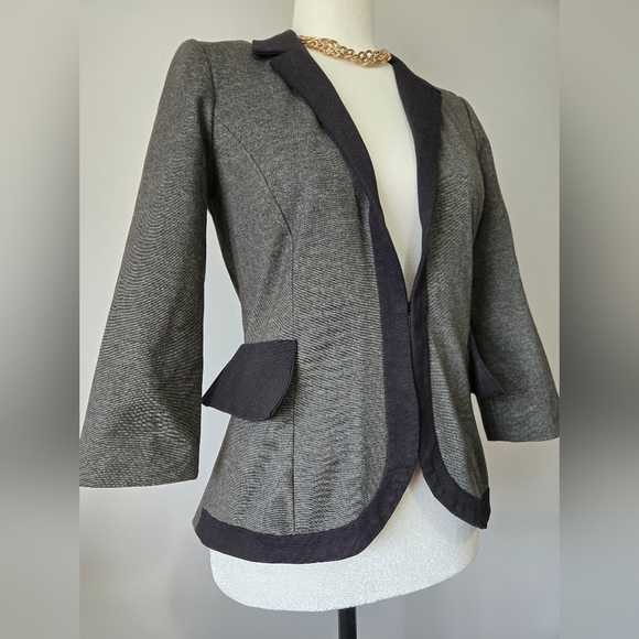 CARTONNIER ANTHROPOLGIE Olive Green Blazer With Black lapel And Ruffle. Size 2 - Picture 2 of 13
